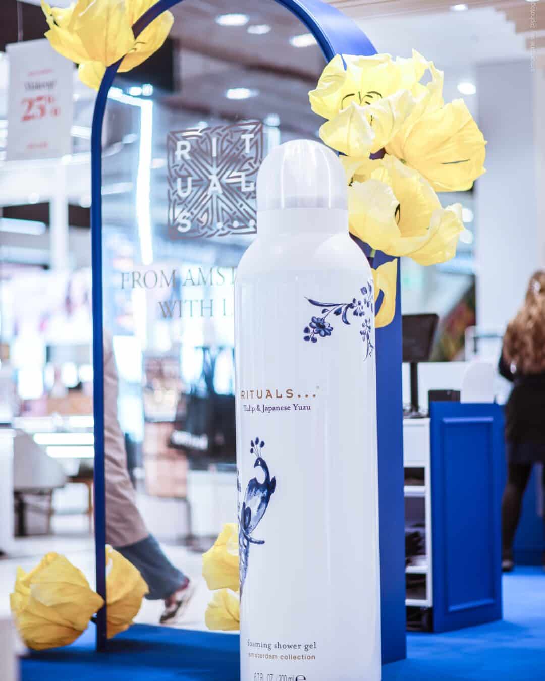 3D-printad produktdisplay för Rituals på mässa med specialdesignad ram och dekorelement