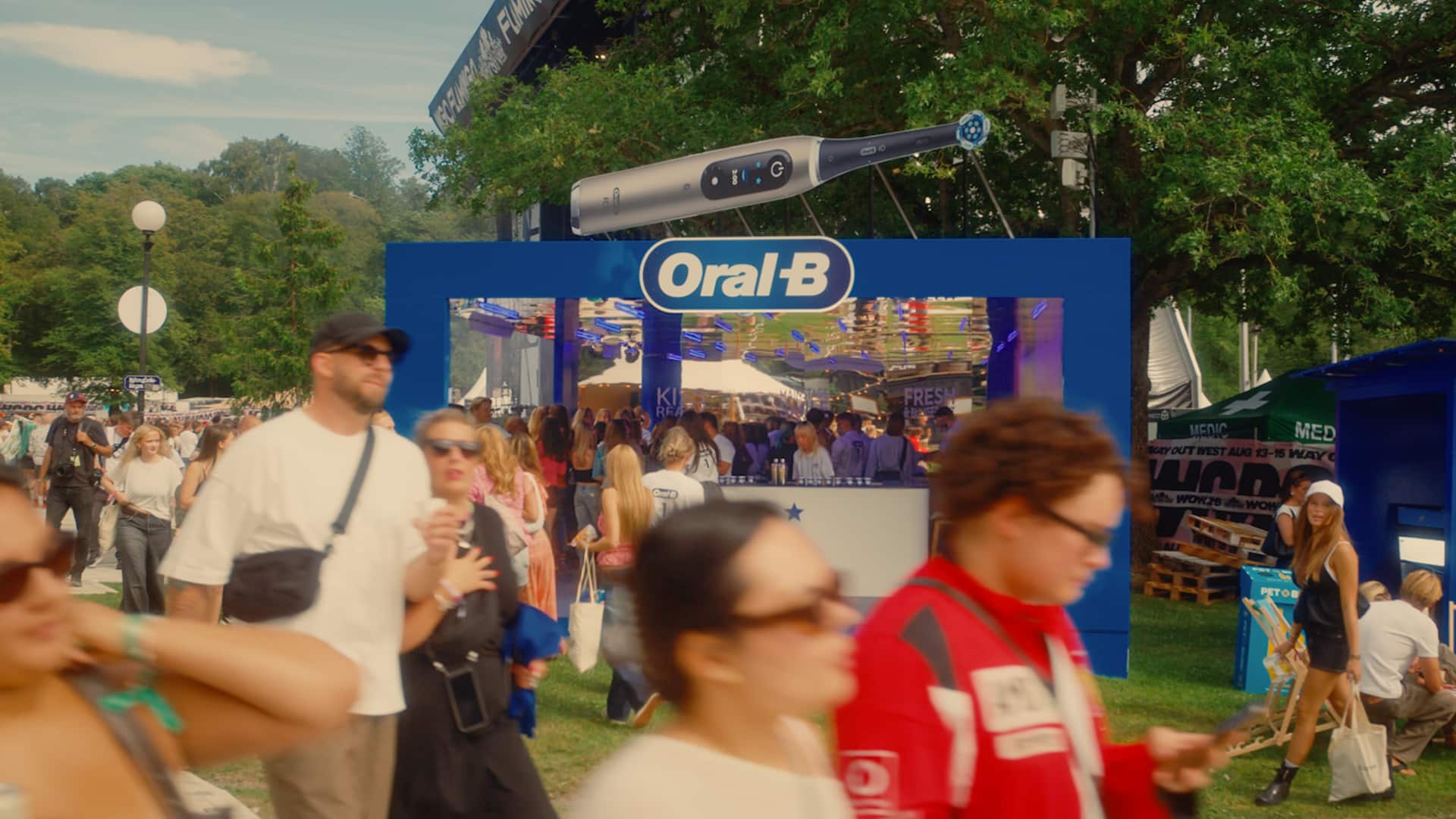 Oral-B x Way Out West